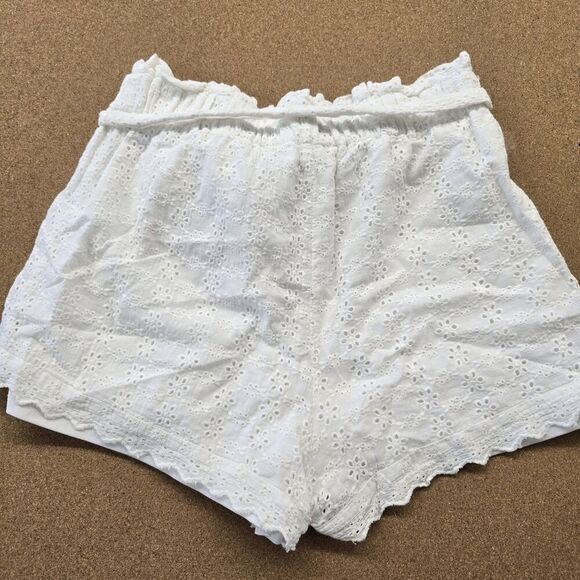 Miami Women's Booty Shorts Size L White Some Stains On Belt/Tie (A8) - Picture 8 of 10